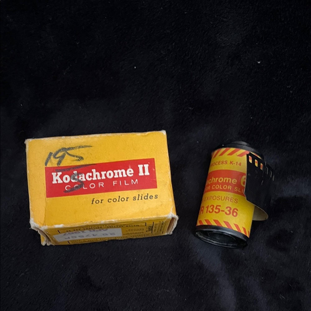 VTG 1967 Kodachrome II Film Lot KR 135-20 & 135-36 – Unopened + Loose Roll